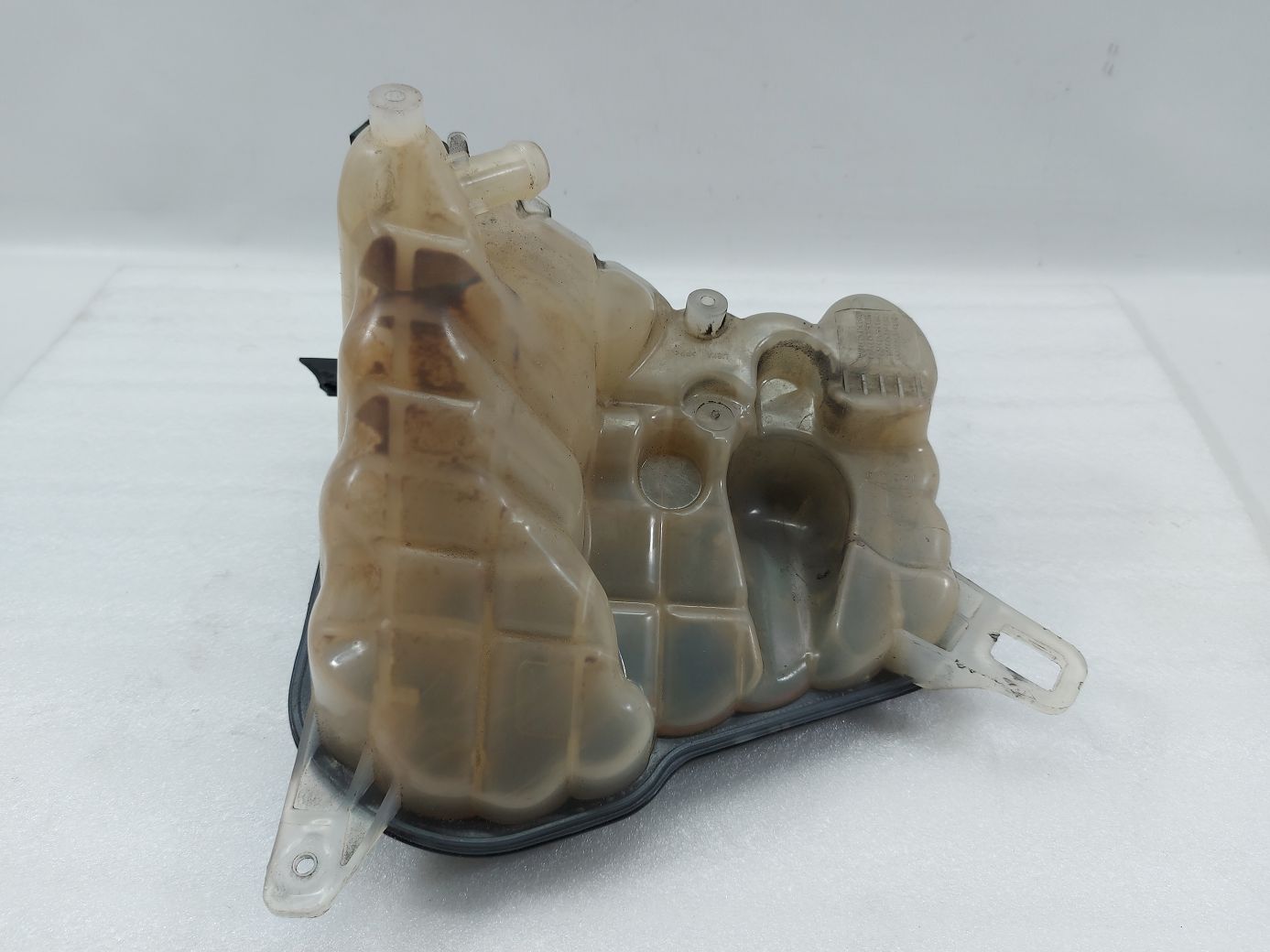 Товары с дефектами Расширительный бачок системы охлаждения (не работает поплавок в бачке) Jaguar XF 2010-2015 C2Z29118 Jaguar XF 4