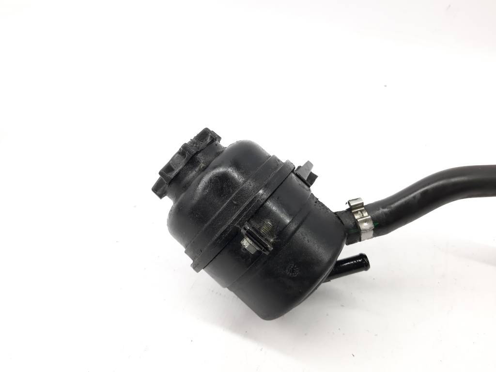 328i xdrive Бачок насоса гідропідсилювача BMW 328i xDrive 2006-2015 32416851218 BMW 328i xDrive 2