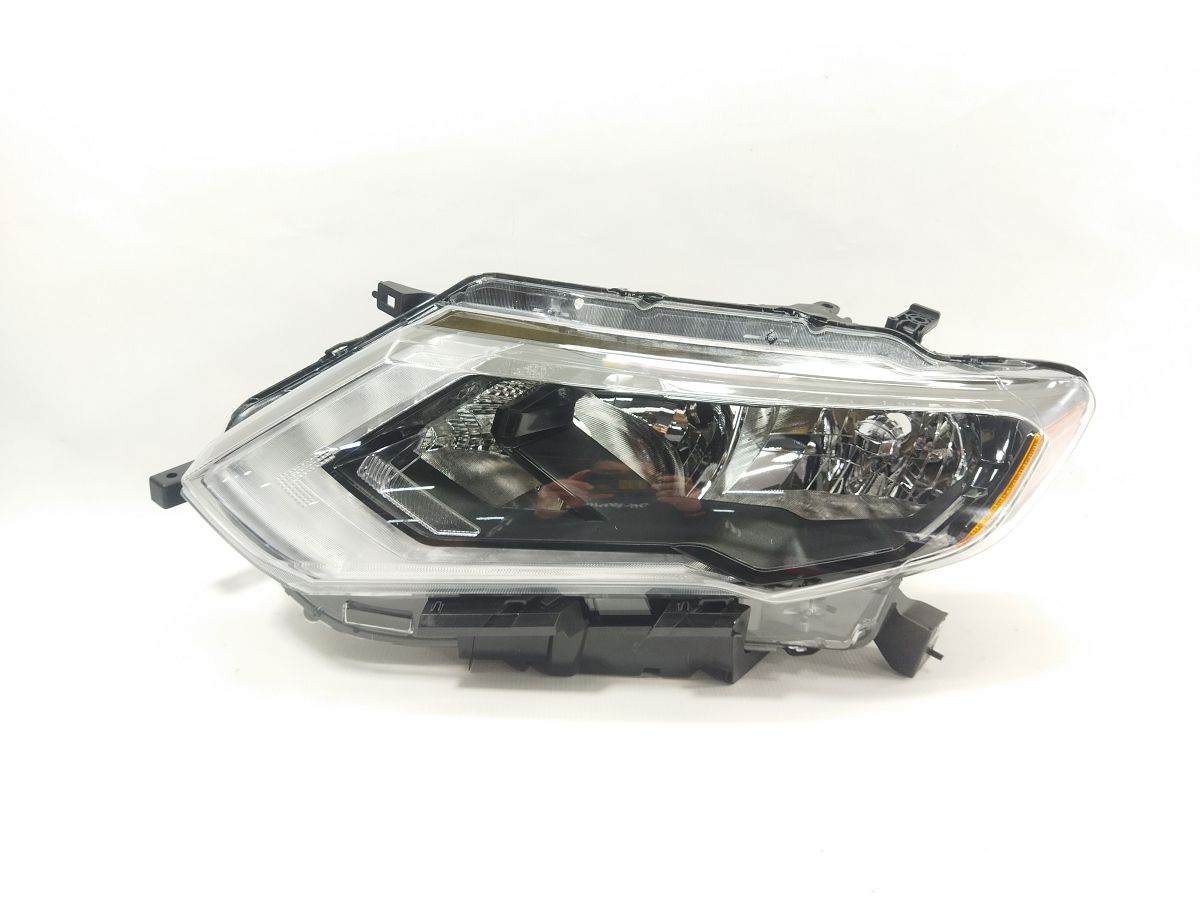 Товары с дефектами. Фара передняя левая (потеет) Nissan X-TRAIL 2017-2020 260606FL0A Nissan X-TRAIL