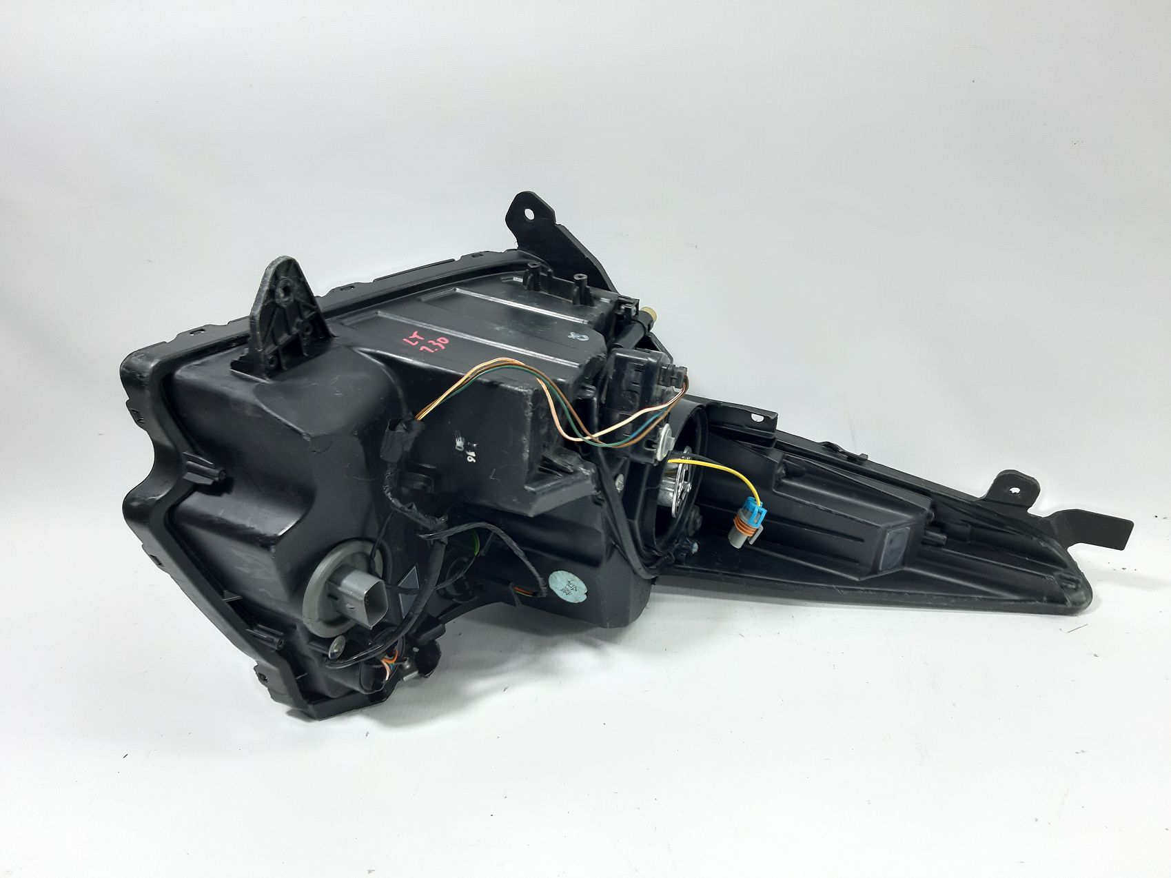 Фари головного світла Фара передня ліва Cadillac ATS 2015-2019 23236355 Cadillac ATS 6