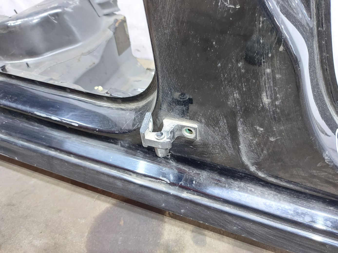 Passat s Стійка центральна права (метал) Volkswagen Passat S 2012-2019 561809606A Volkswagen Passat S 8