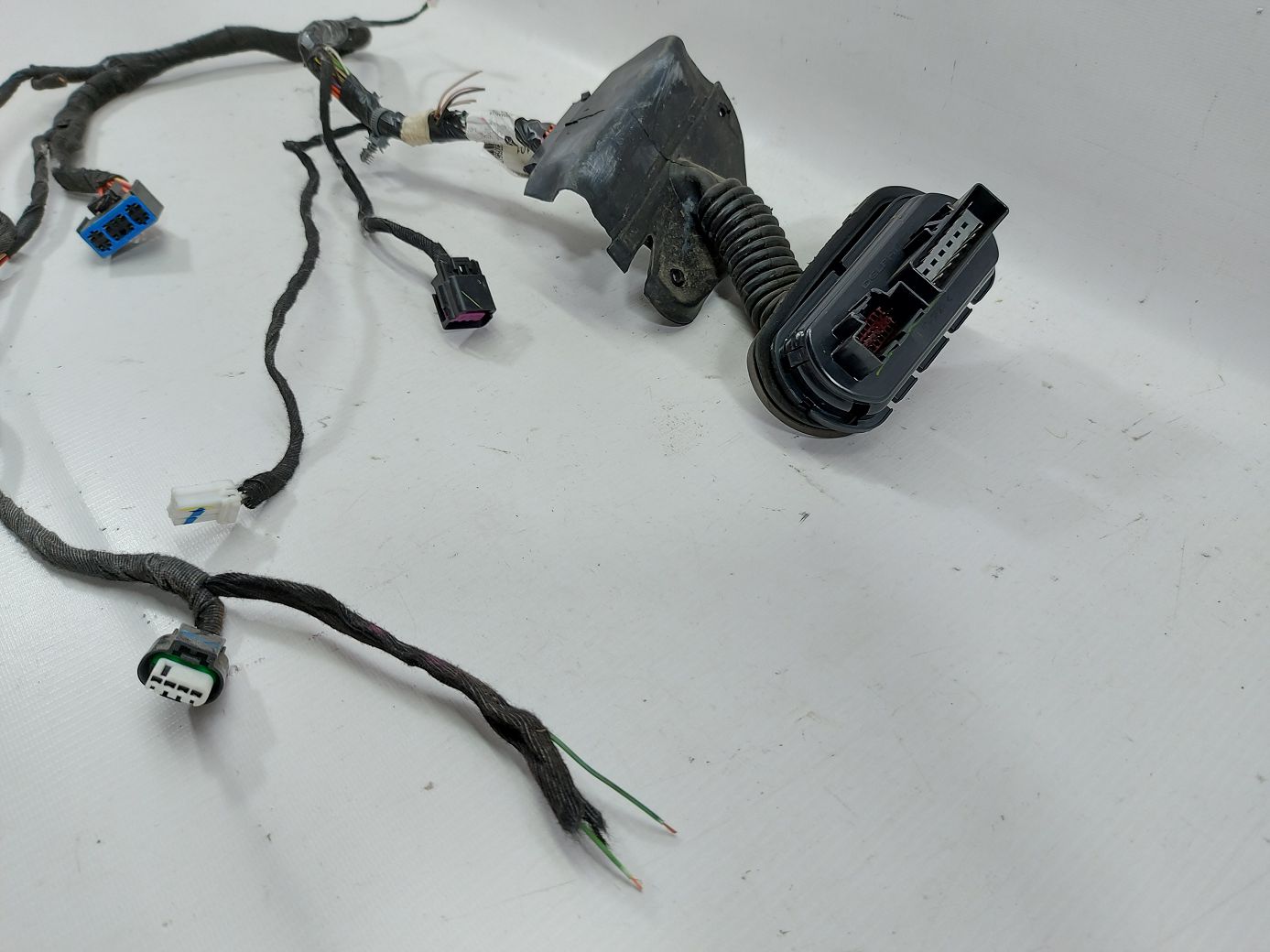 Journey Проводка двери передней левой Dodge Journey 2011-2017 68068601AC Dodge Journey 2