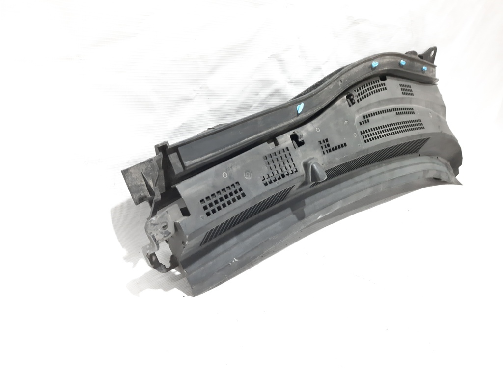 3 Повітропровід під лобове скло правий Mazda 3 2014-2018 BHN9507R0 Mazda 3 3