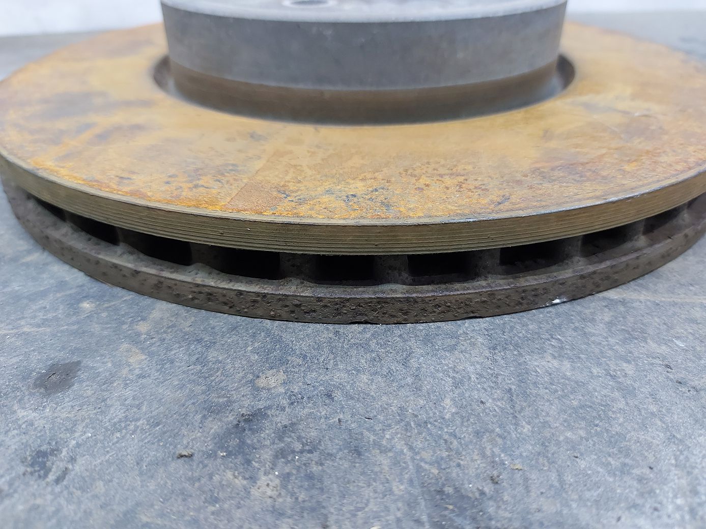 Ats Диск гальмівний передній лівий/правий Cadillac ATS 2013-2019 23118082 Cadillac ATS 2