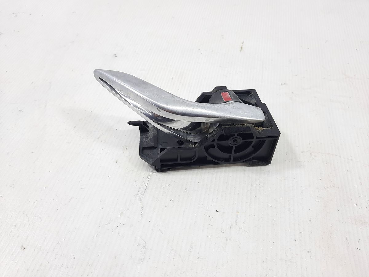 6. Ручка дверей передньої правої (хром) внутрішня Mazda 6 2014-2017 GHP958330B Mazda 6