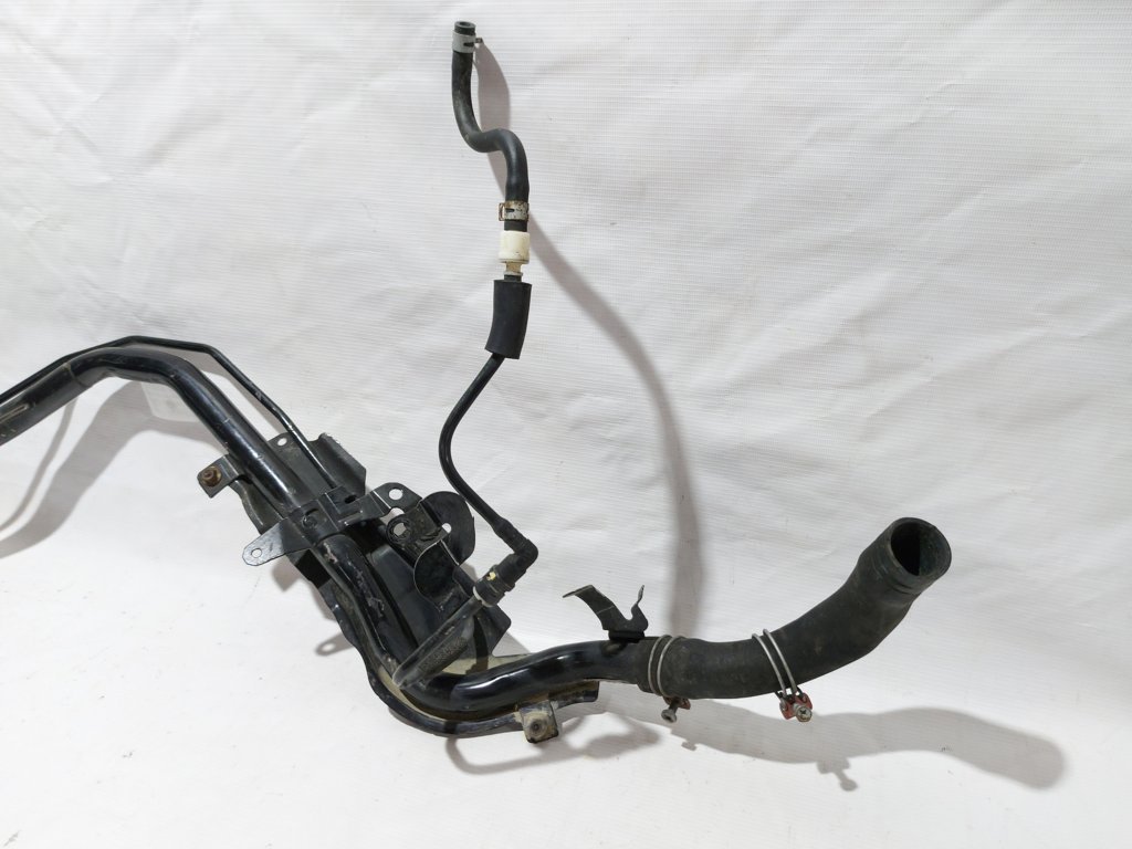 6 Заливная горловина Mazda 6 2013-2017 GJR942210H Mazda 6 12