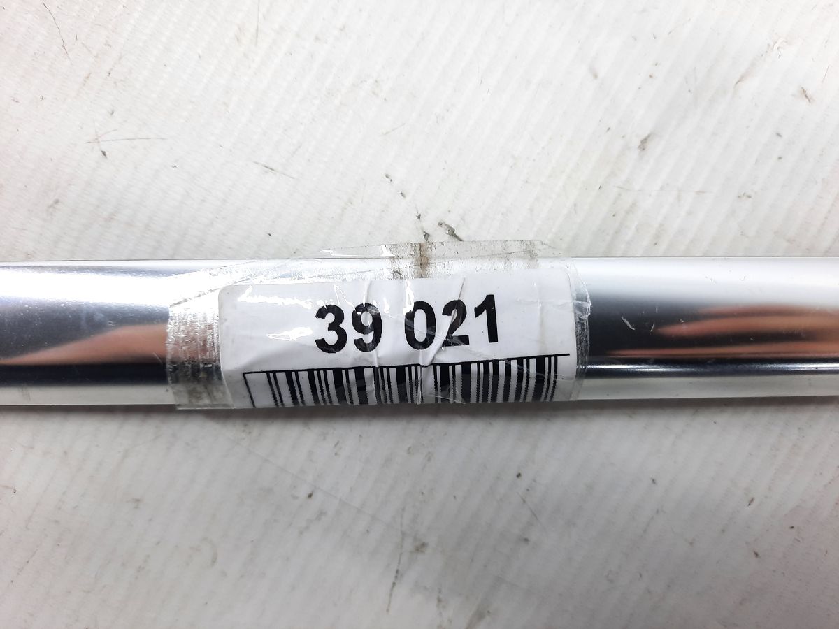 S80 Уплотнительная резинка стекла двери задней левой наружная (хром) Volvo S80 2007-2016 31301872 Volvo S80 4