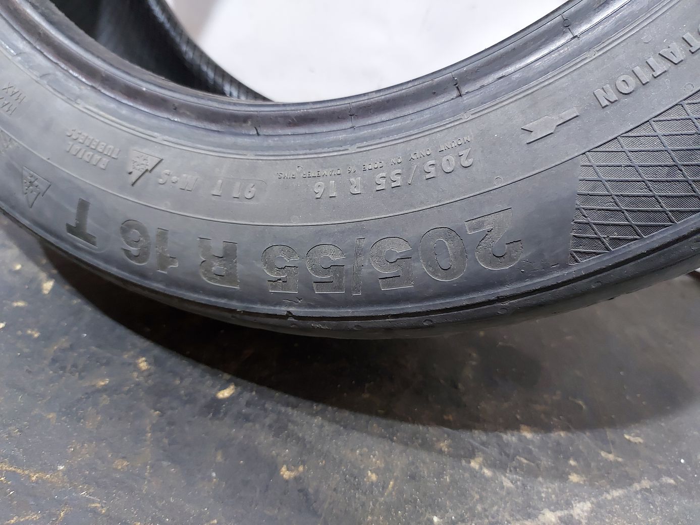 Всесезонные шины Резина Continental Conti Winter Contact 205/55R16 2