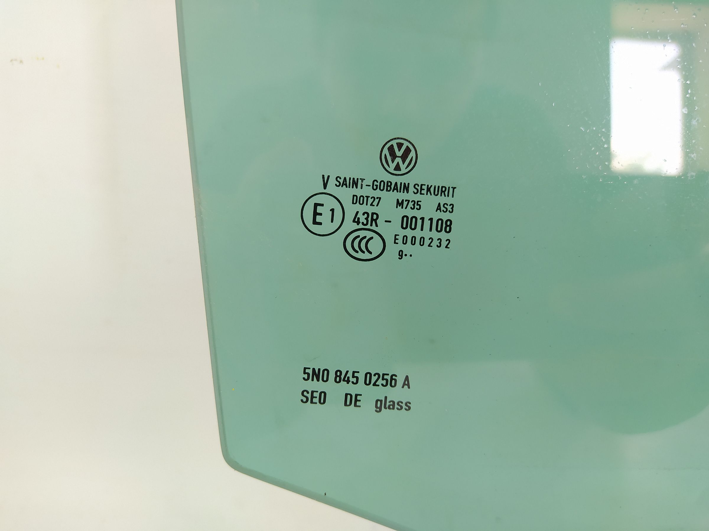 Tiguan Стекло двери задней правой Volkswagen Tiguan 2009-2018 5N0845026A Volkswagen Tiguan 7