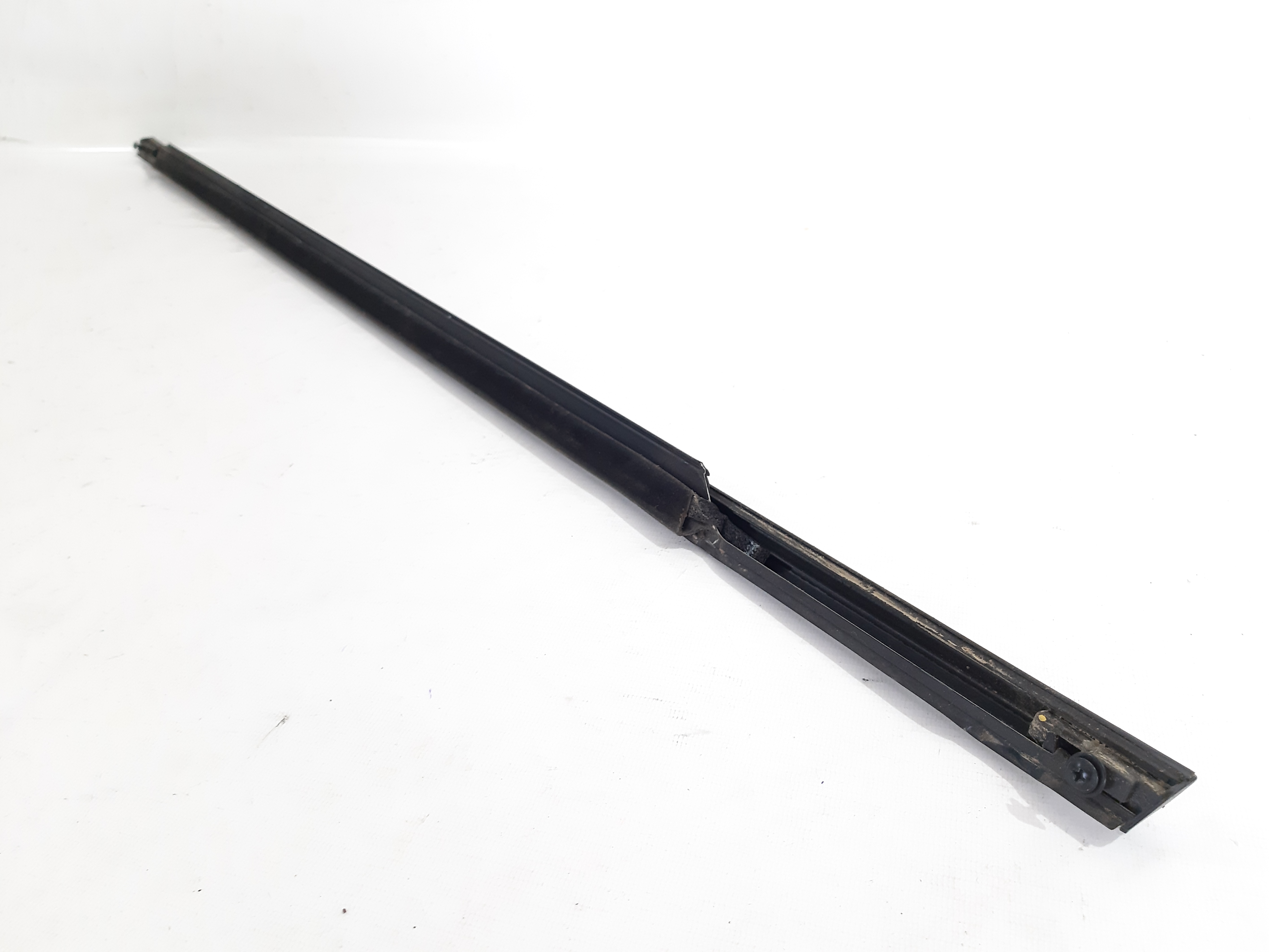 Sonata Ущільнювач скла (молдинг) двері передньої правої зовнішній Hyundai Sonata 2011-2015 822203S000 Hyundai Sonata 8 Sonata Ущільнювач скла (молдинг) двері передньої правої зовнішній Hyundai Sonata 2011-2015 822203S000 Hyundai Sonata 8