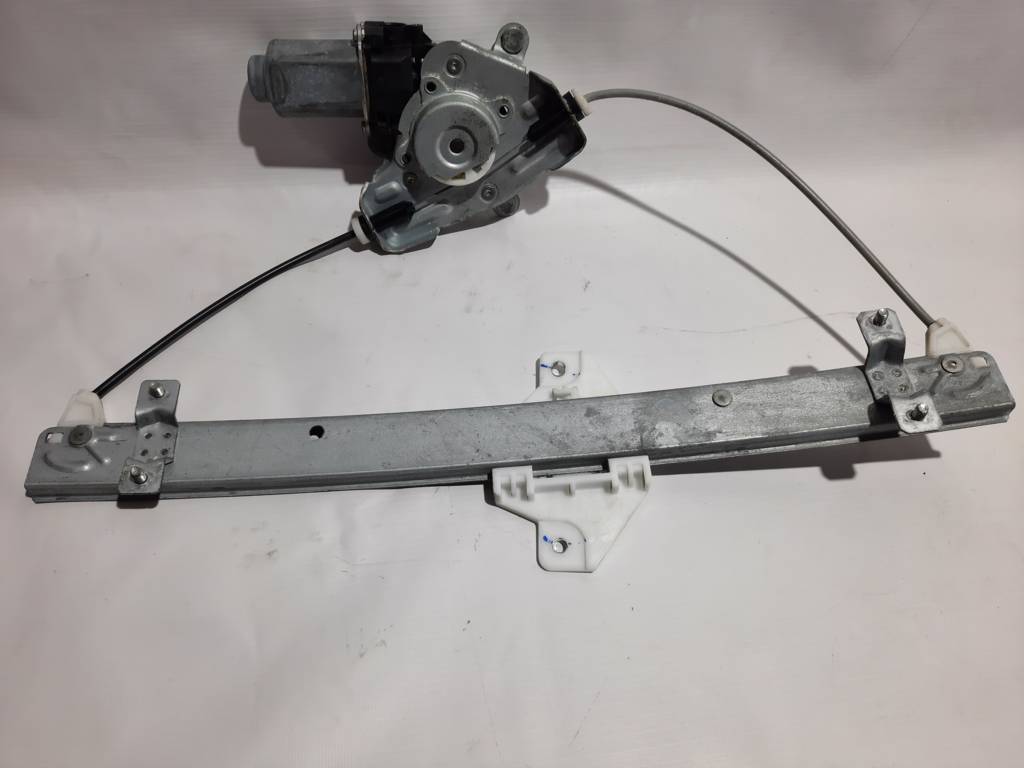 Accent hatchback Склопідйомник дверей задньої лівої Hyundai Accent Hatchback 2012-2017 834011R110 Hyundai Accent Hatchback 15