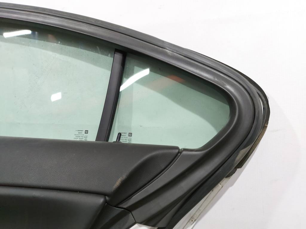 Regal Двері задні праві в зборі Buick Regal 2011-2017 13469927 Buick Regal 14