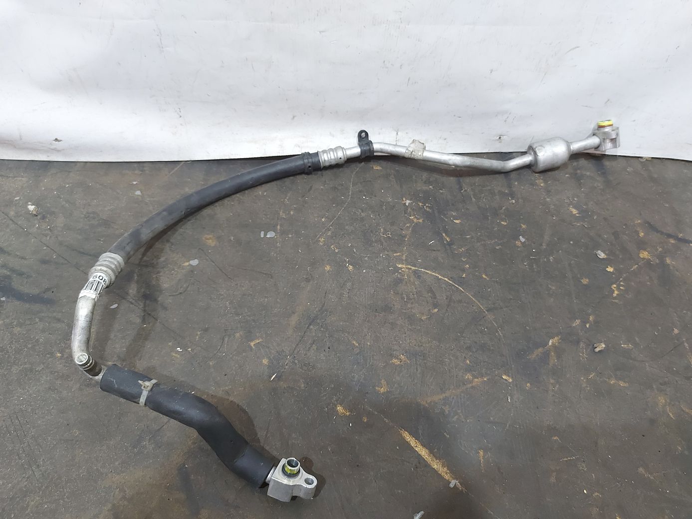 Xf. Трубка кондиціонера із заправним штуцером Jaguar XF 2013-2015 C2Z16279 Jaguar XF Xf. Трубка кондиціонера із заправним штуцером Jaguar XF 2013-2015 C2Z16279 Jaguar XF