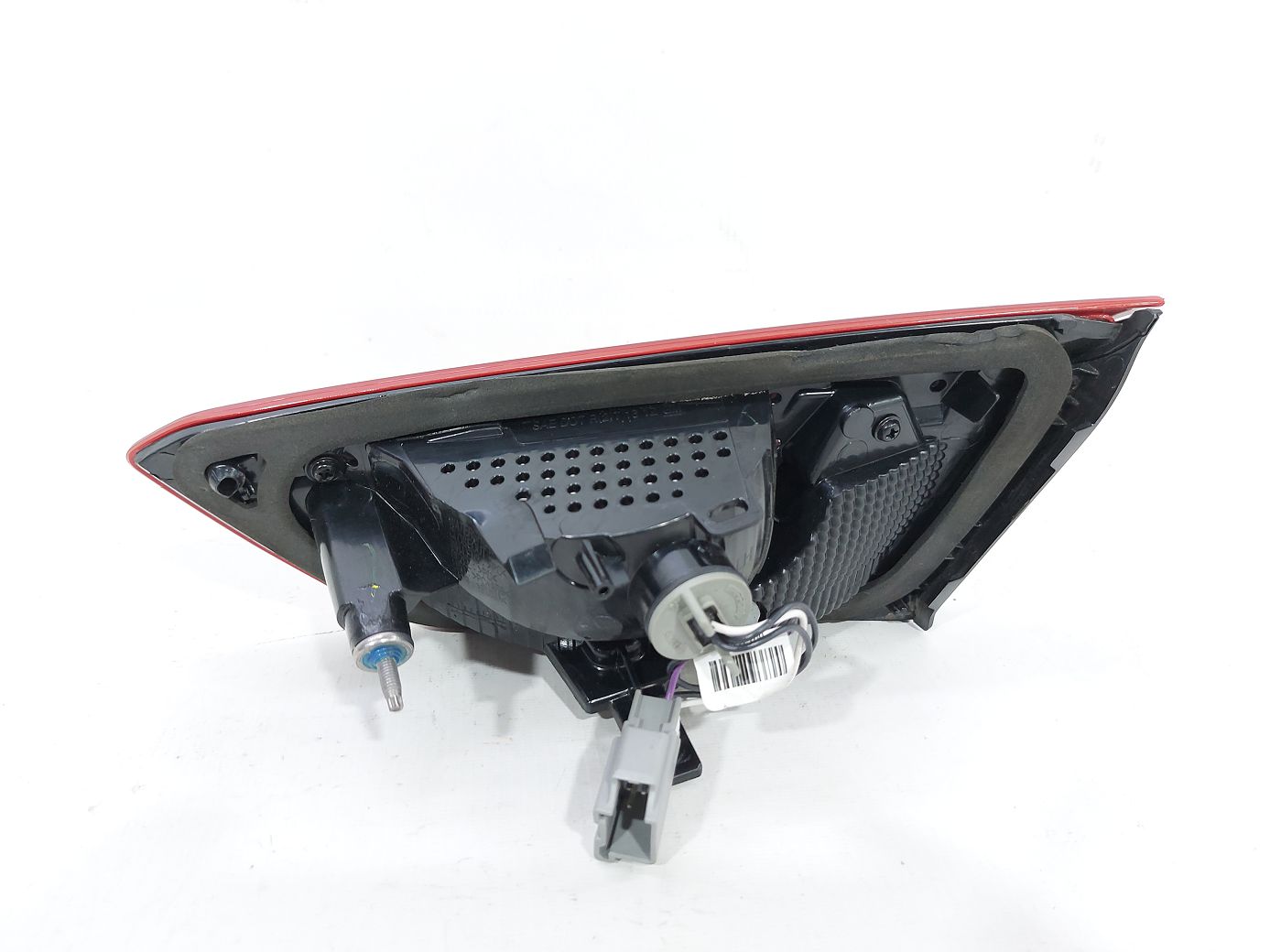 Malibu Фонарь крышки багажника левый Chevrolet Malibu 2016-2021 84130996 Chevrolet Malibu 5