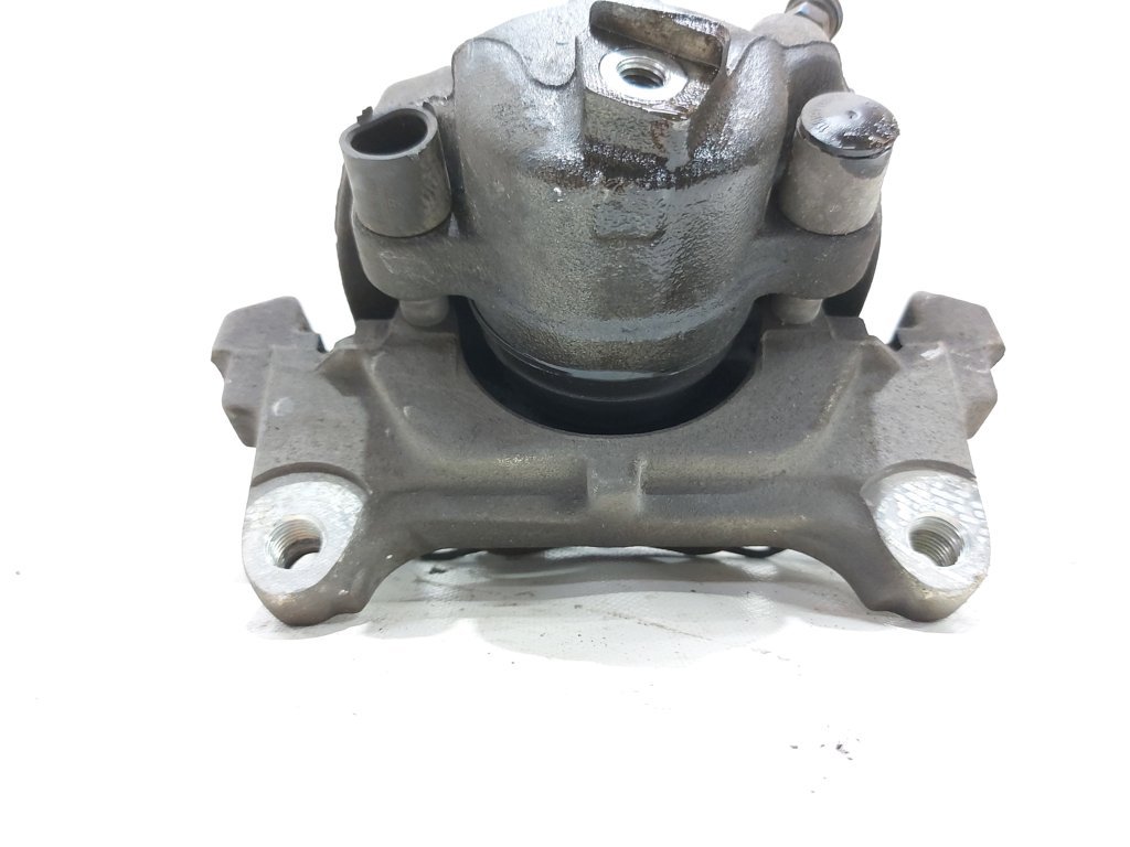 Passat s Суппорт тормозной передний правый Volkswagen Passat S 2009-2018 5N0615124 Volkswagen Passat S 9