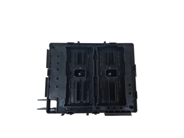 Bolt Блок запобіжників підкапотний Chevrolet Bolt EV 2017-2019 42500363 Chevrolet Bolt EV 2