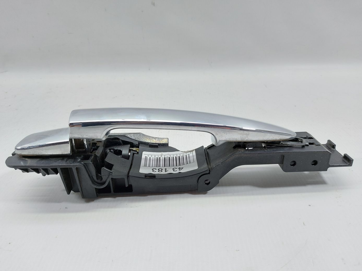 Sentra Ручка двери задней правой наружная (хром) Nissan Sentra 2013-2019 826409N00A Nissan Sentra 3