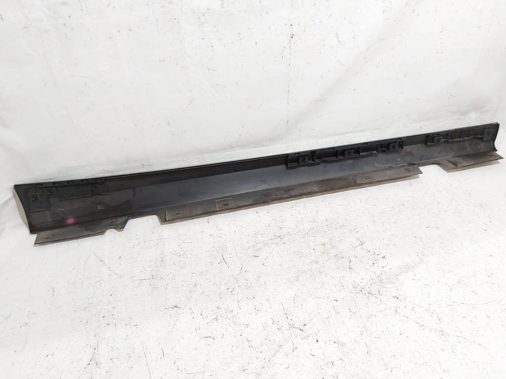 328i xdrive Поріг лівий (пластик) BMW 328i xDrive 2006-2012 51778041141 BMW 328i xDrive 7
