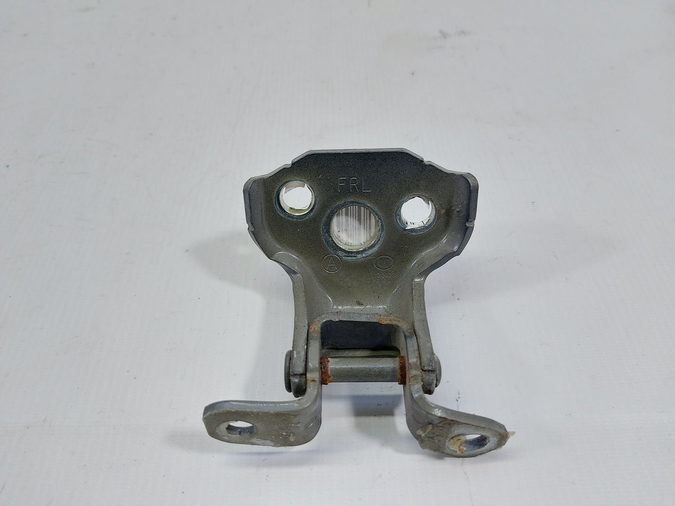 Legacy. Петля двери передней правой нижняя (широкая) Subaru Legacy 2015-2019 60079AL00B Subaru Legacy