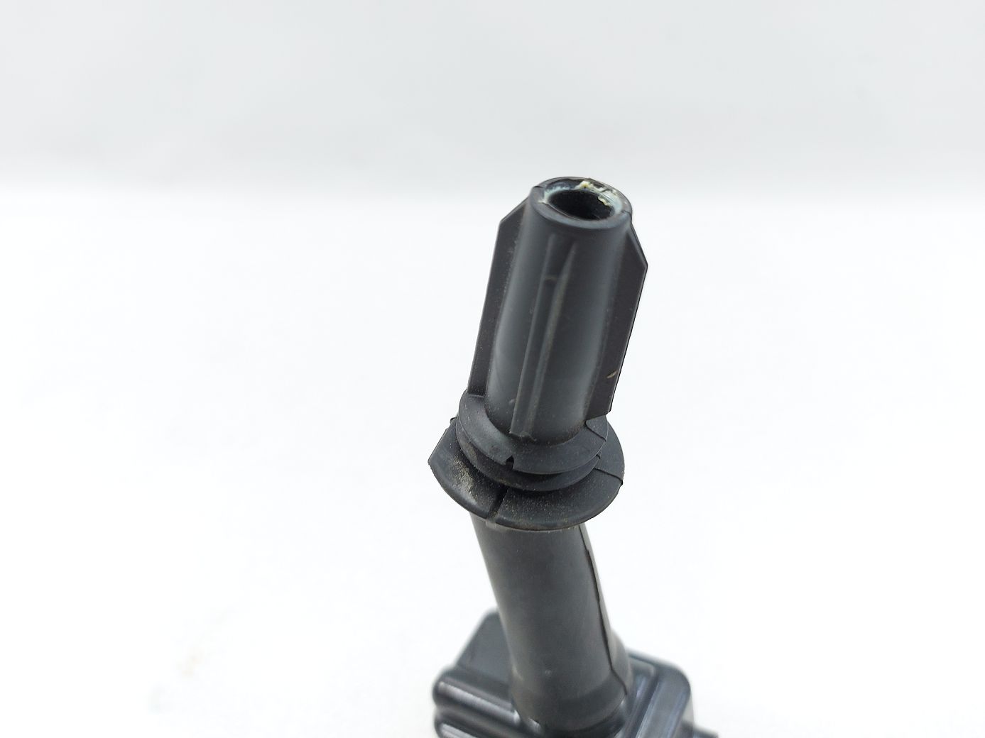 Malibu Котушка запалювання Chevrolet Malibu 2018 25203537 Chevrolet Malibu 4