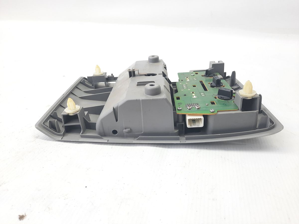 Prius Плафон потолочный передний Toyota Prius 2003-2009 1D111022G Toyota Prius 4