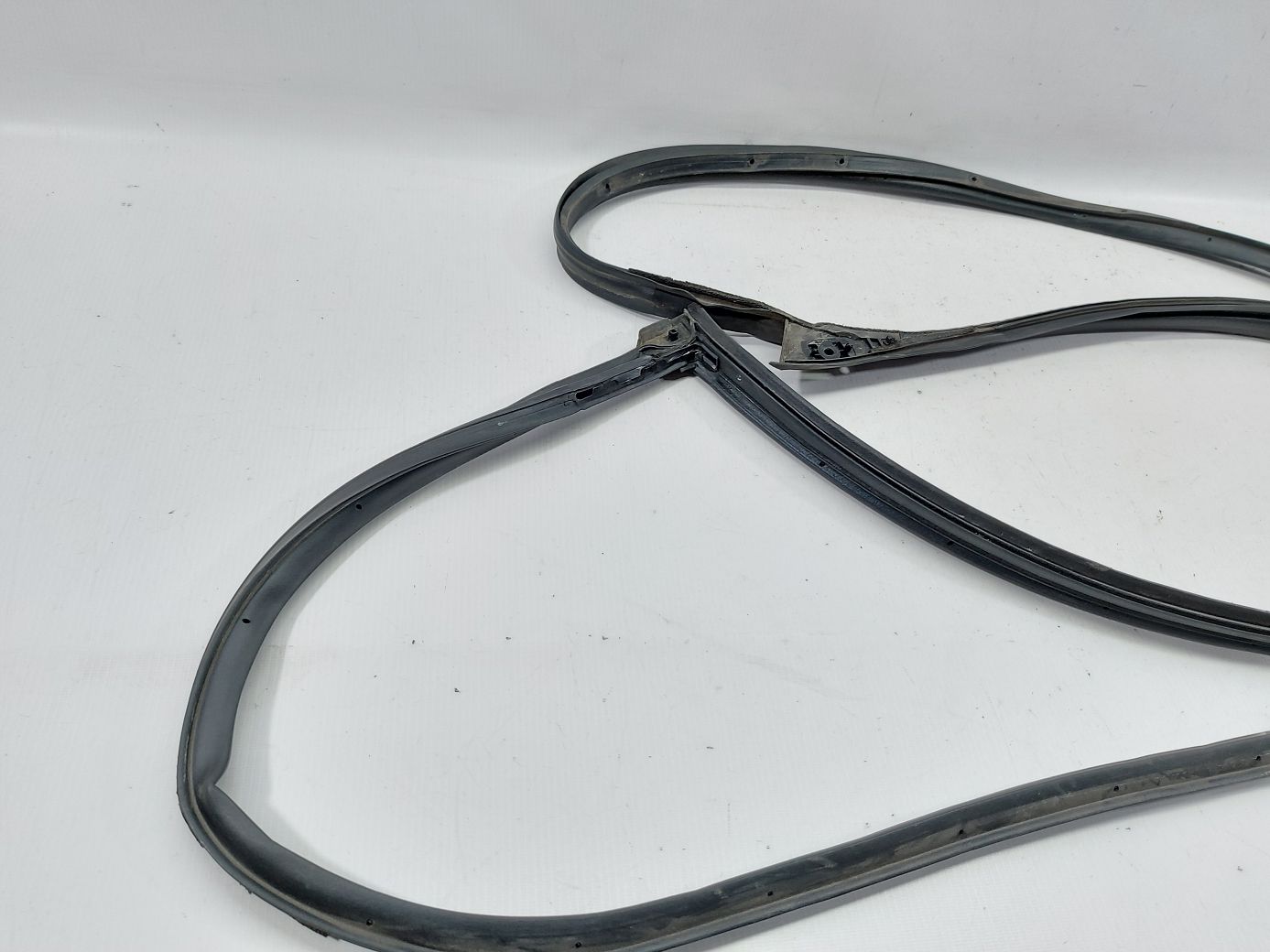 Altima Уплотнительная резинка двери передней правой Nissan Altima 2013-2018 808309HS0B Nissan Altima 3