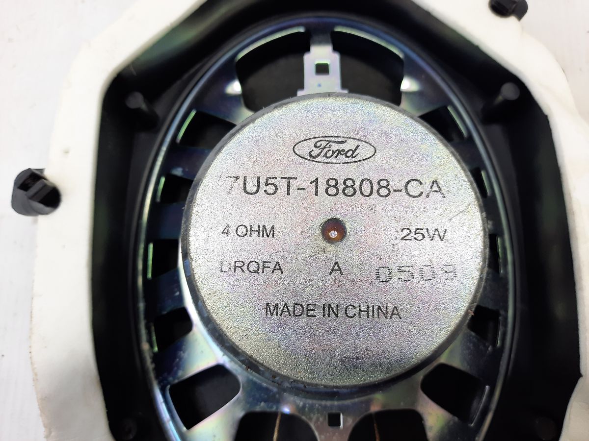 Mustang Динамік дверей передньої правої Ford Mustang 2013-2014 DR3Z18808A Ford Mustang 3