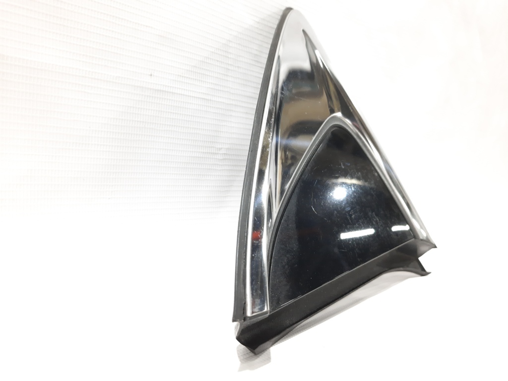6 Накладка четверти задней правая (уголок) Mazda 6 2014-2019 GJR950N10B Mazda 6 6