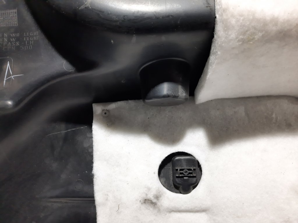 Journey Обшивка багажного відділення ліва Dodge Journey 2011-2018 1GA55DX9AD Dodge Journey 13