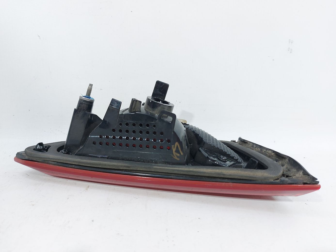 Malibu Ліхтар кришки багажника правий Chevrolet Malibu 2016-2021 84130997 Chevrolet Malibu 12