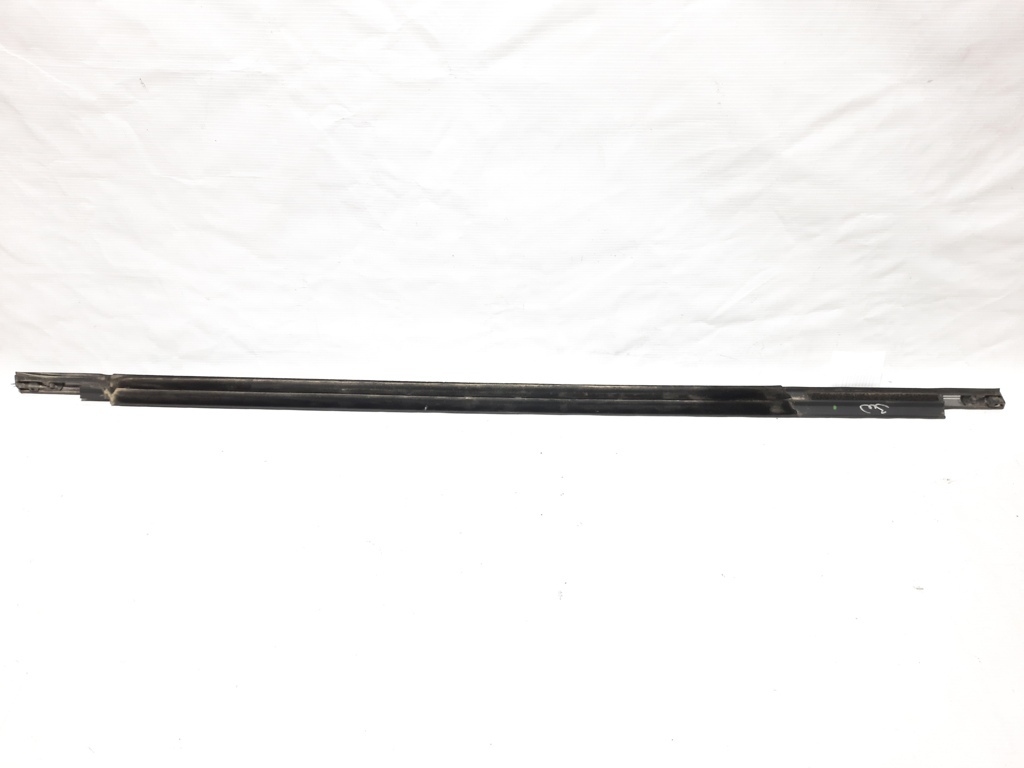 Fusion Уплотнительная резинка стекла двери передней левая нижняя наружная Ford Fusion 2013-2020 DS7Z5421452A Ford Fusion 5