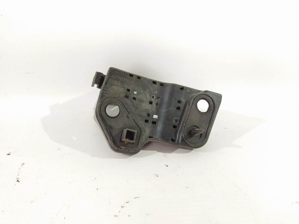 Forester. Кріплення заднього бампера ліве коротке Subaru Forester 2014-2018 57707SG070 Subaru Forester