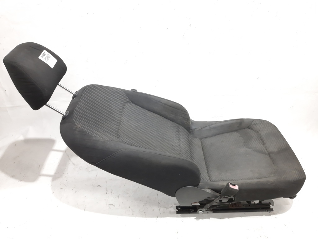 Passat s Сидіння водія Volkswagen Passat S 2011-2018 5C6881105G Volkswagen Passat S 14