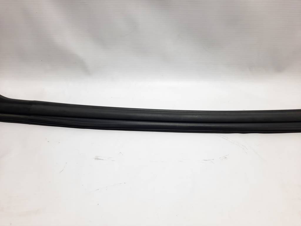 6 Уплотнитель стекла двери задней правой Mazda 6 2014-2016 GHK172605K Mazda 6 9