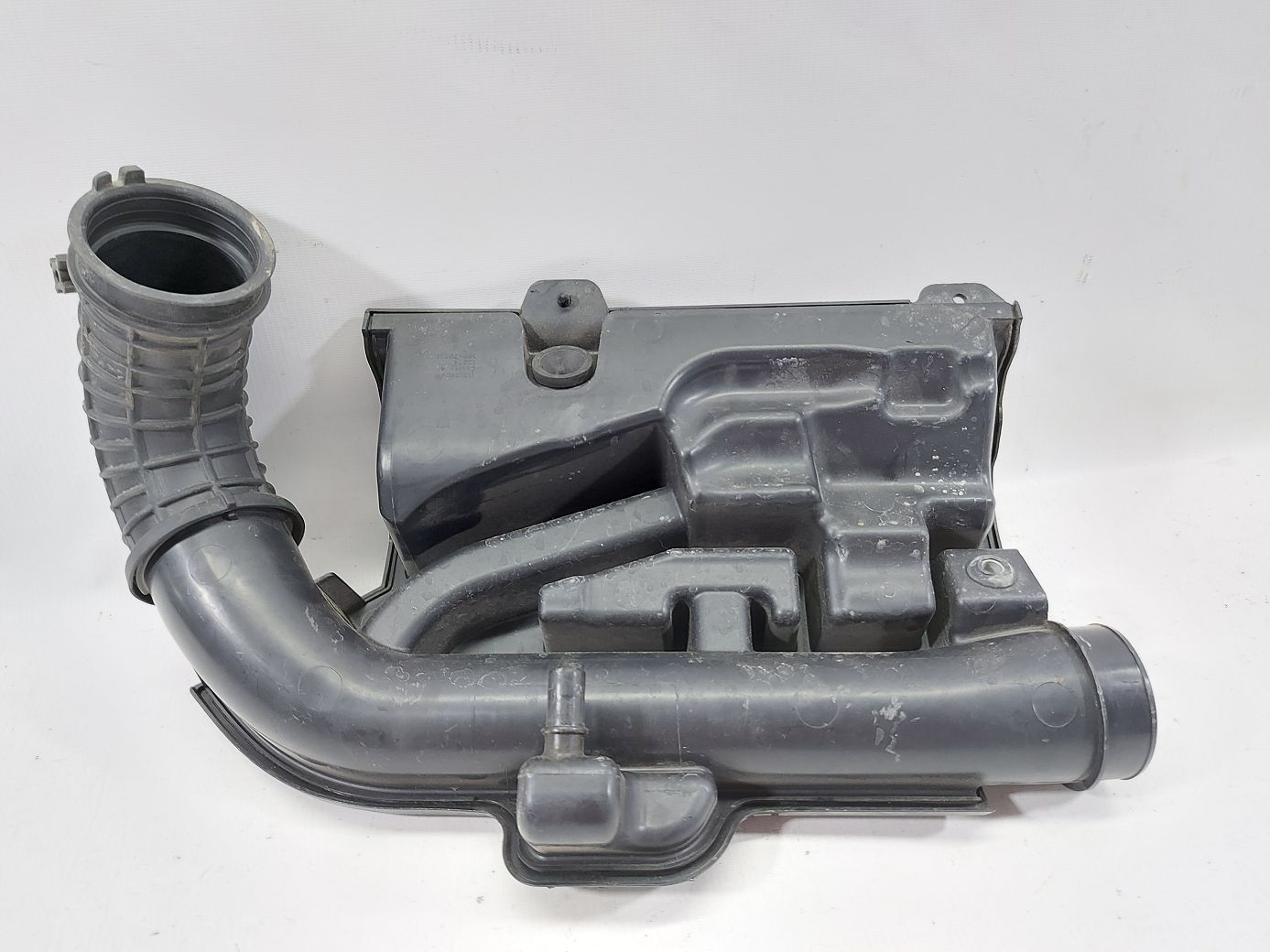 Malibu Резонатор повітряного фільтра Chevrolet Malibu 2013-2015 13313804 Chevrolet Malibu 4 Malibu Резонатор повітряного фільтра Chevrolet Malibu 2013-2015 13313804 Chevrolet Malibu 4