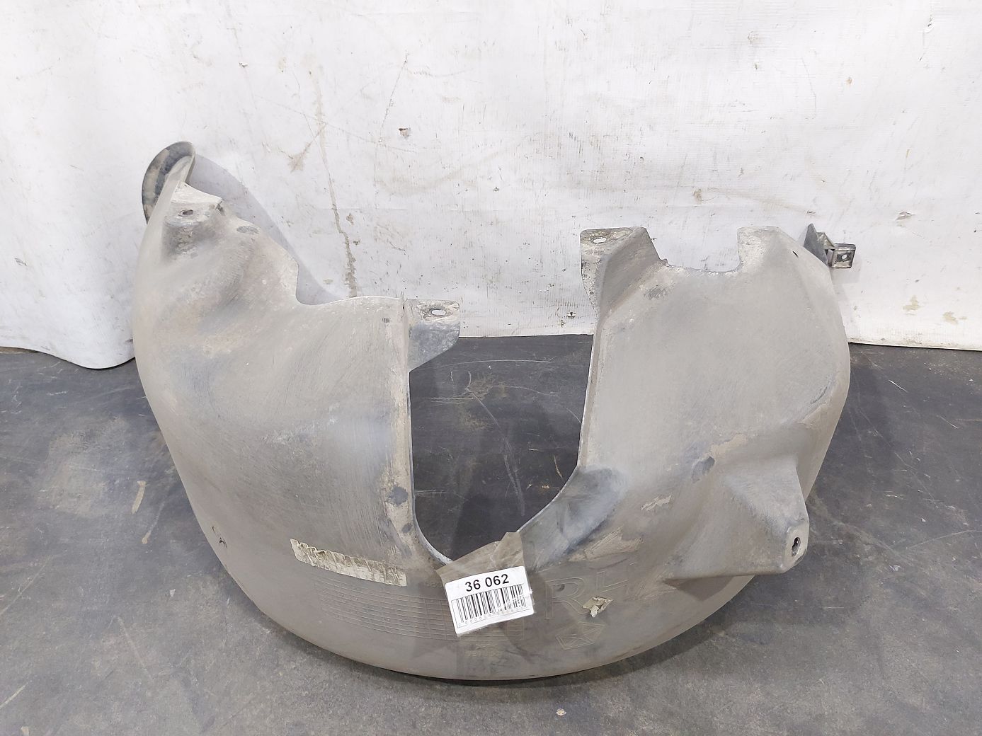 Dart. Підкрилок задній правий Dodge Dart 2013-2019 68082836AG Dodge Dart