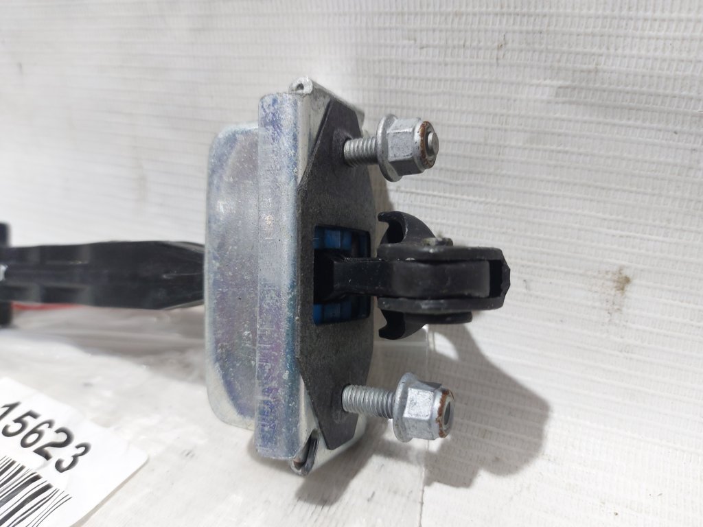 Focus Обмежувач дверей передньої лівої/правої Ford Focus 2012-2014 CP9Z5823500A Ford Focus 11