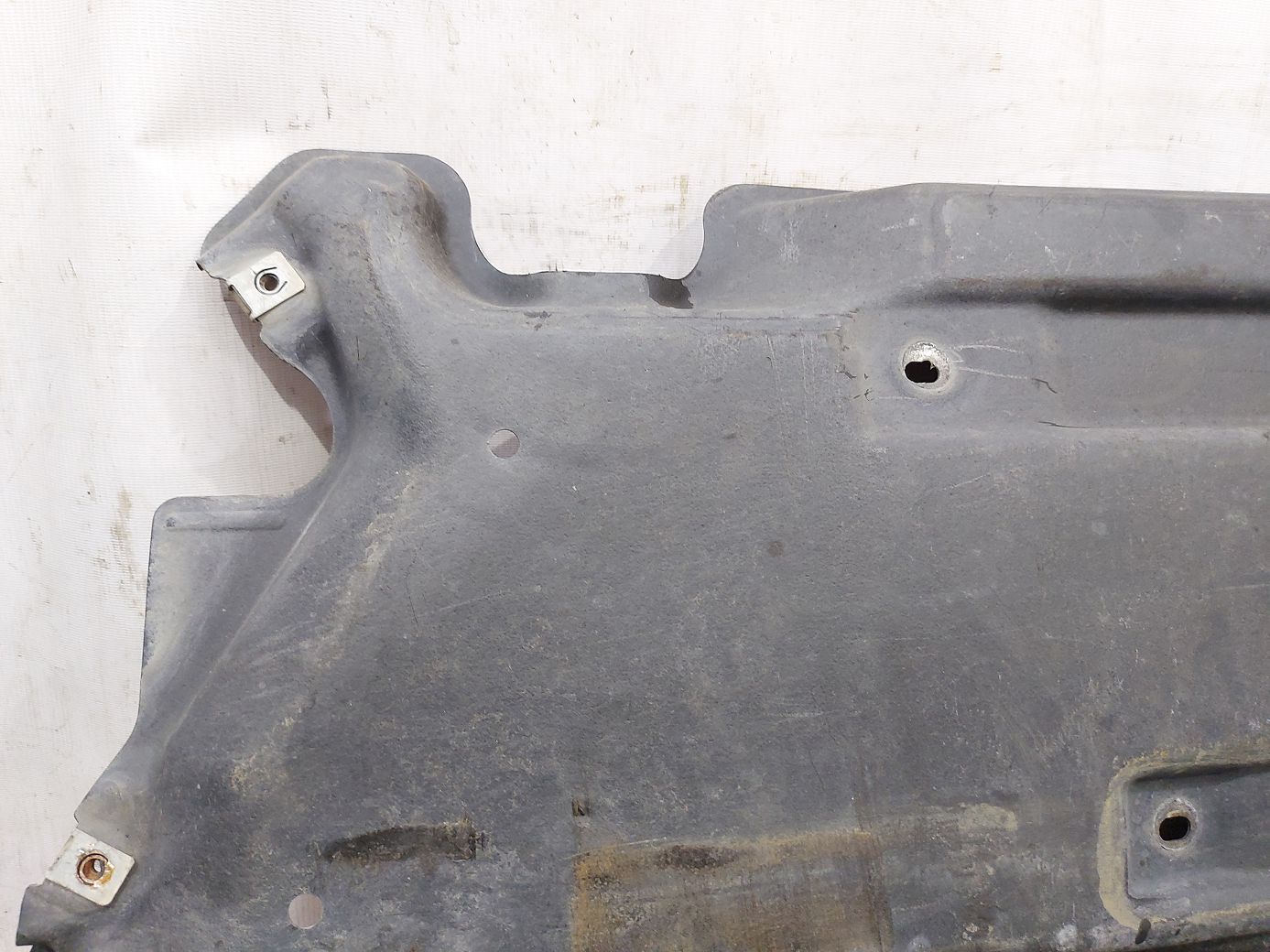 Dart Защита днища передняя правая Dodge Dart 2013-2019 68082726AD Dodge Dart 3