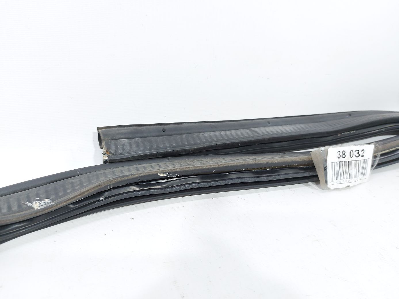 Grand caravan Ущільнювальна гумка багажного відділення Dodge Grand Caravan 2008-2020 5054274AF Dodge Grand Caravan 3