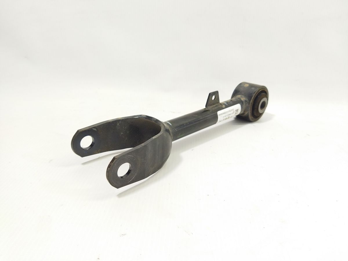 Model 3. Рычаг задний правый верхний поперечный Tesla Model 3 2020-2024 104442300G Tesla Model 3