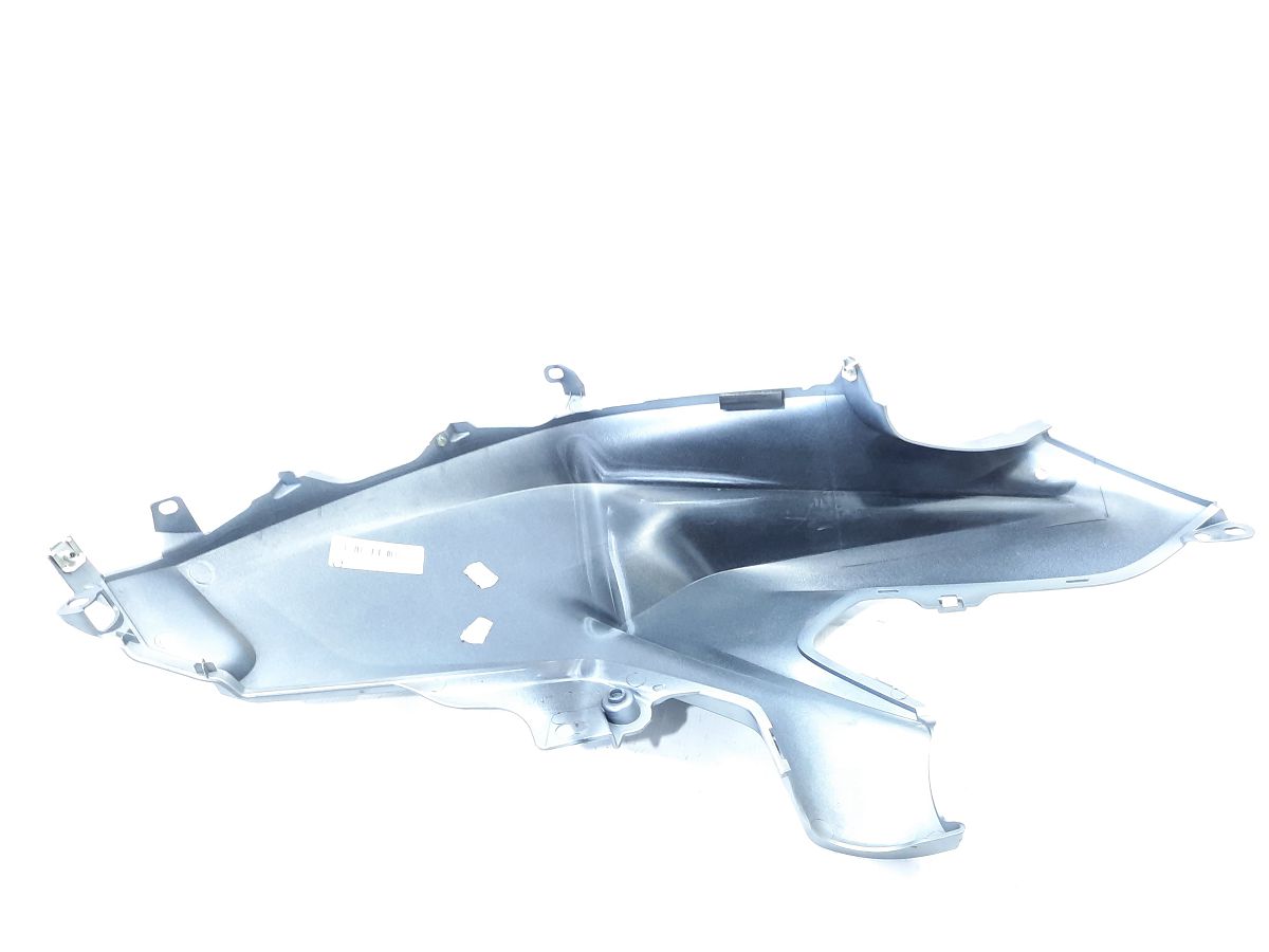 R 1200 Обшивка бензобака ліва BMW R 1200 2014 46638536971 BMW R 1200 3