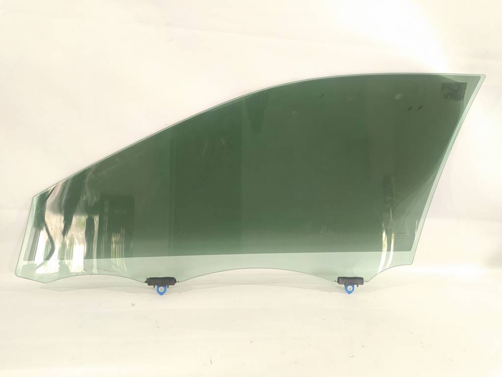 Camry Скло дверей передньої правої Toyota Camry 2015-2017 6810106300 Toyota Camry 4