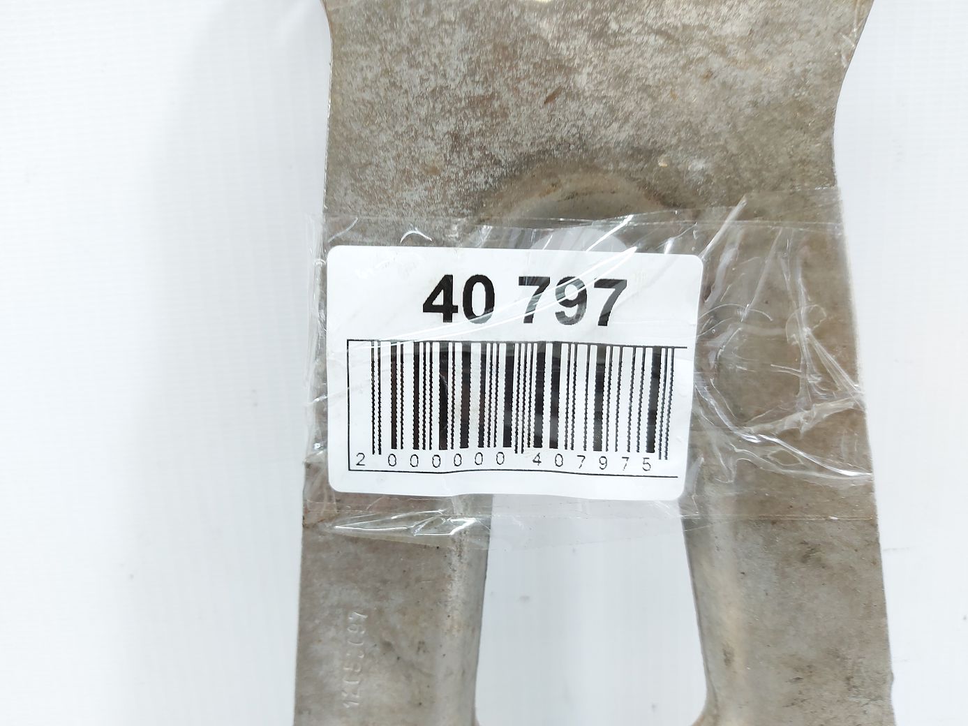 Regal Кронштейн термоекрана нижній Buick Regal 2016 12650097 Buick Regal 3