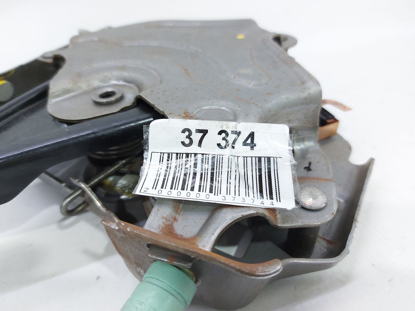 Malibu Педаль стояночного тормоза Chevrolet Malibu 2016-2020 84249775 Chevrolet Malibu 4