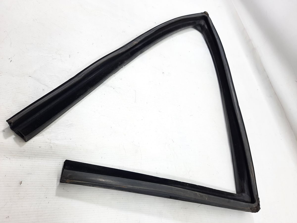 Avenger Направляющая резинка стекла двери задней левой Dodge Avenger 2011-2014 5074019AI Dodge Avenger 4