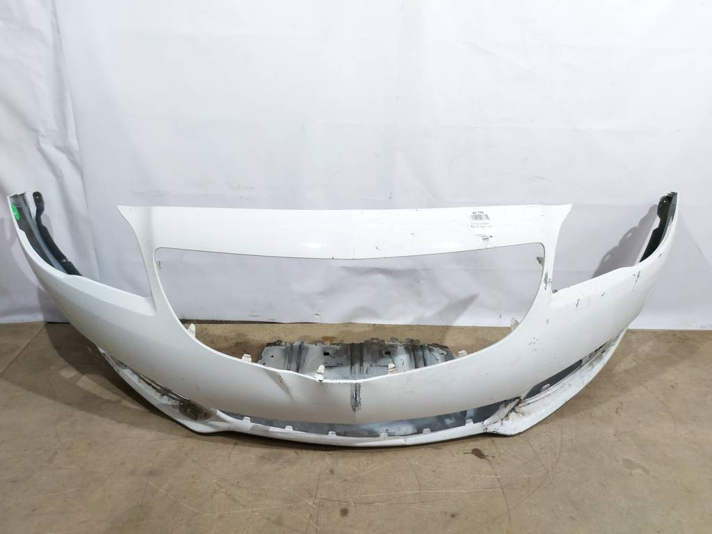 Regal. Бампер передній Buick Regal 2014-2017 22938366 Buick Regal