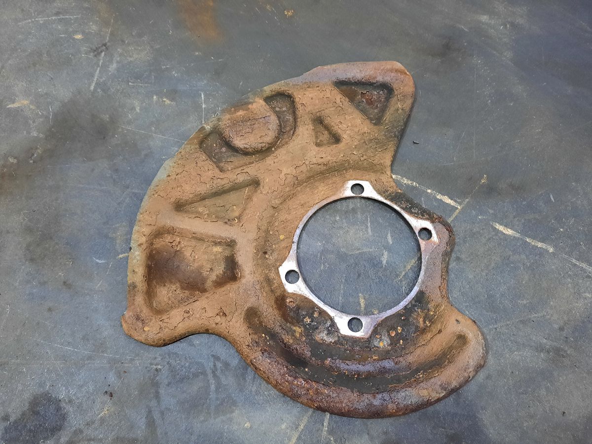 Charger. Пильовик гальмівного диска переднього лівого Dodge Charger 2006-2021 4779327AB Dodge Charger Charger. Пильовик гальмівного диска переднього лівого Dodge Charger 2006-2021 4779327AB Dodge Charger