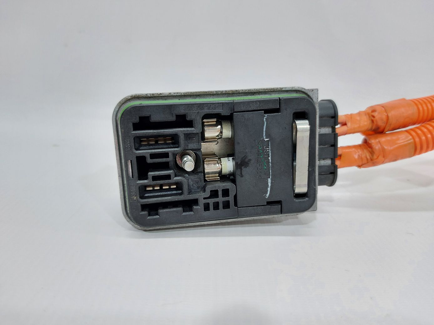 Volt Кабель плюсовий АКБ Chevrolet Volt 2011-2015 22827025 Chevrolet Volt 5