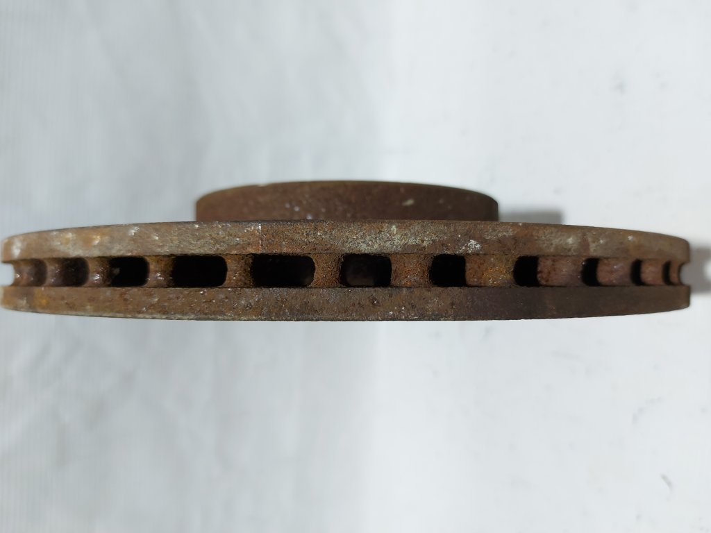 Passat s Диск гальмівний передній лівий/правий Volkswagen Passat S 2012-2019 561615301B Volkswagen Passat S 10