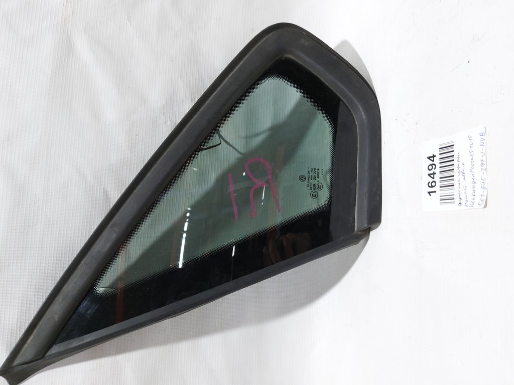 Passat s. Форточка четверти задней левая Volkswagen Passat S 2012-2015 561845297JNVB Volkswagen Passat S